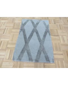 2 x 3 Hand Knotted Gray Modern Oriental Rug With Silk G15420